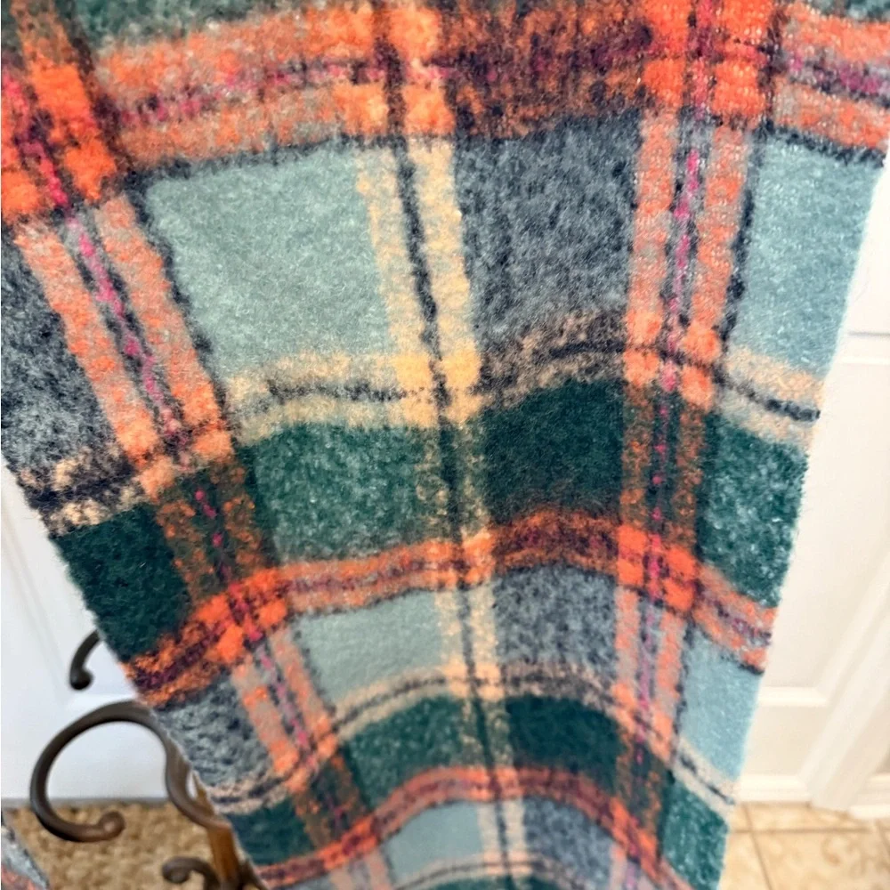NWT Old Navy Brushed Scarf Soft Plaid Long Scarf with Fringe OS - Picture 8 of 10